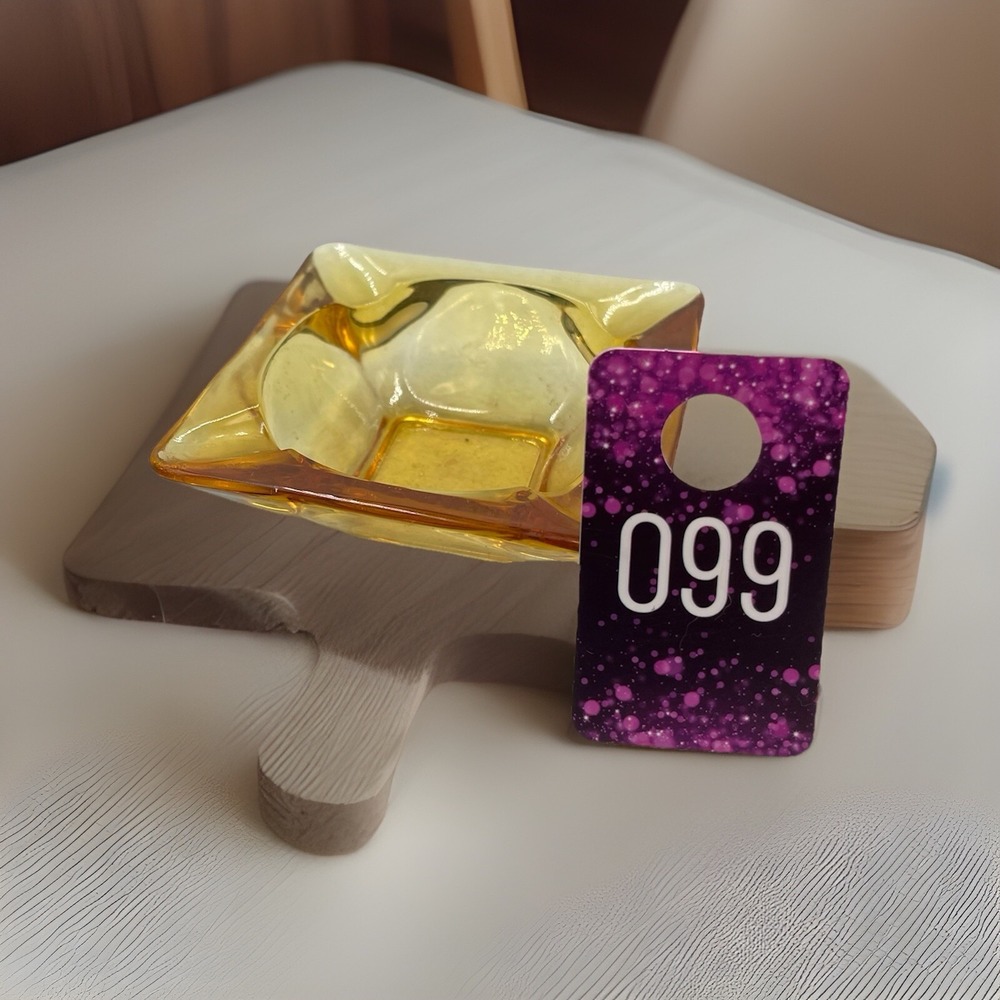 Vintage Mid Century Modern Glass AMBER Square Cigar Cigarette ASHTRAY‎ 3.5